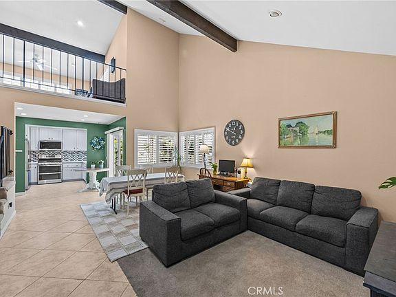 4th image of 1649 Carmel Cir W