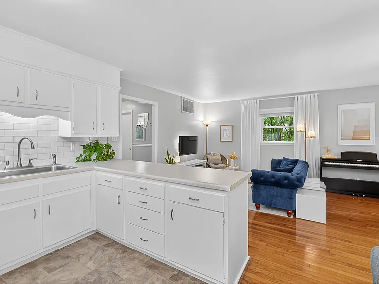 3618 Dresden Dr E #A — Photo 11