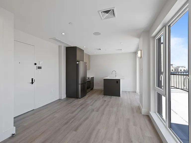 2605 Snyder Ave #7C — Photo 8