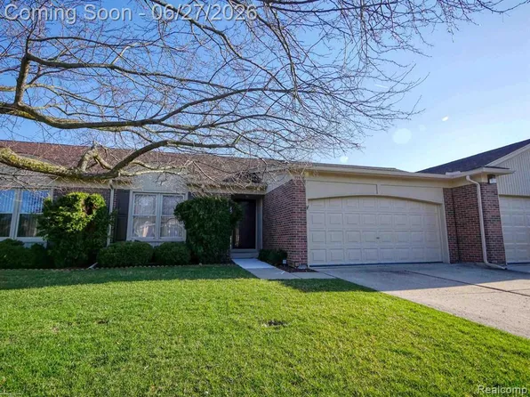 15908 Plymouth Dr #387, Clinton Township, MI 48038