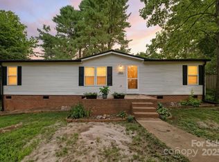 2511 Swanson Rd, Crouse, NC 28033