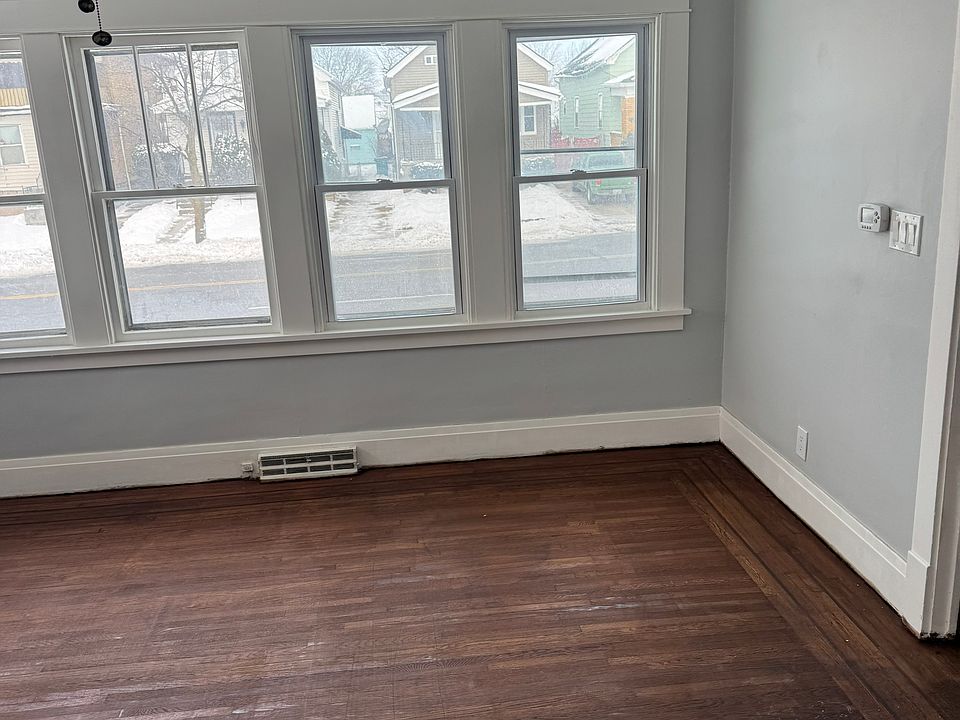 1st image of 1363 Kensington Ave #1