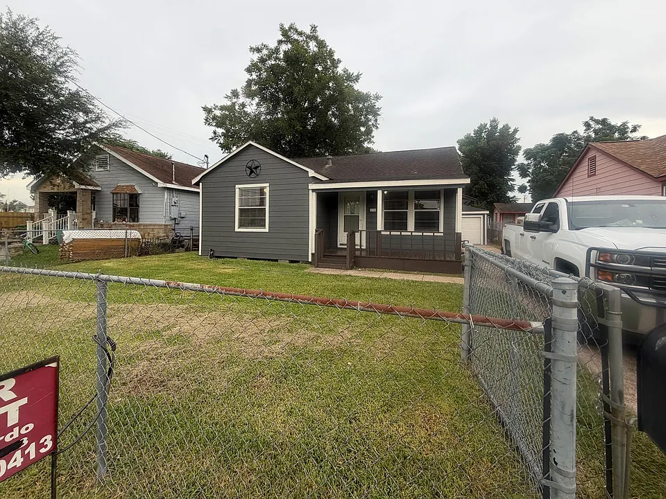 230 Burress St