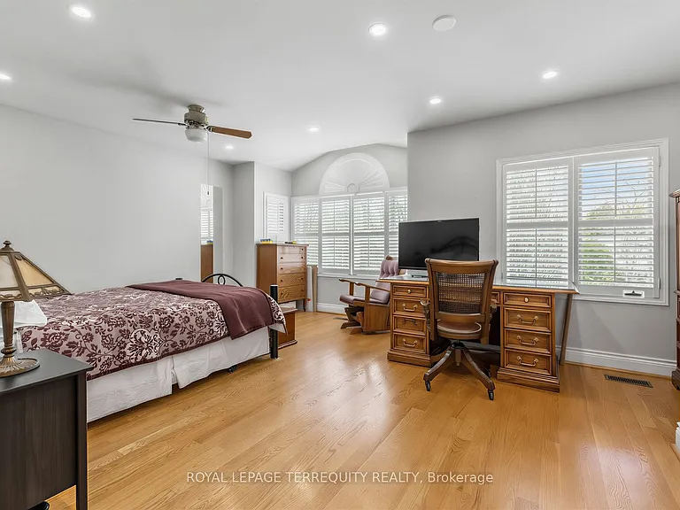 21 Hadley Rd — Photo 28