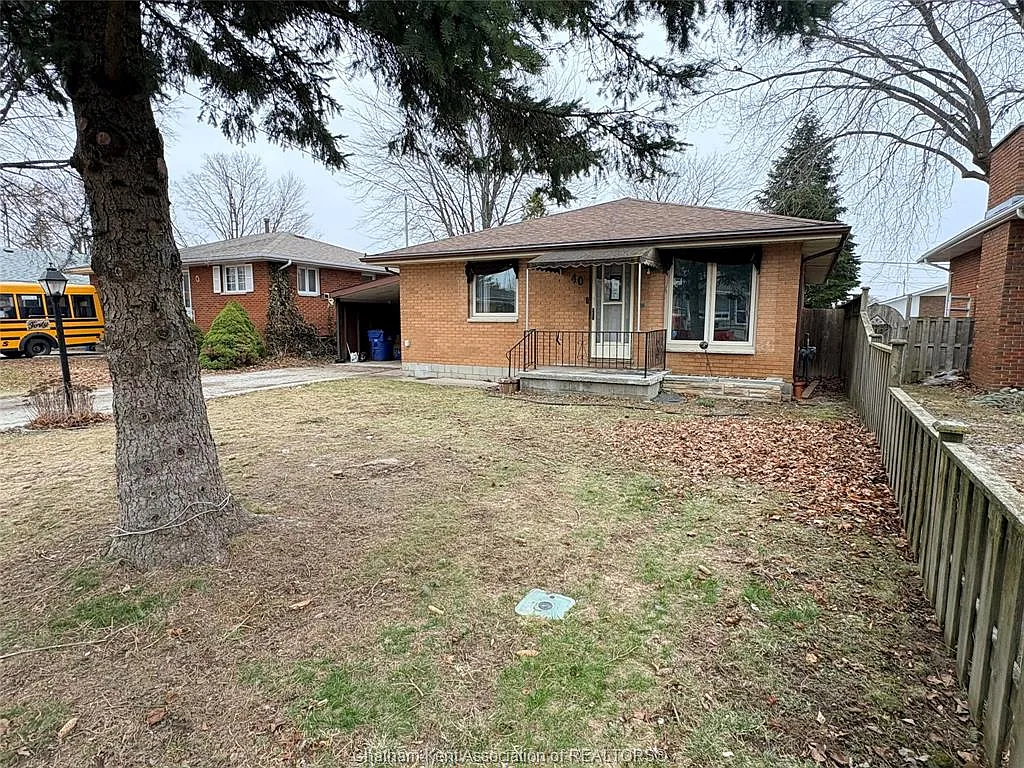 Building Photo - 40 Dauw Ave