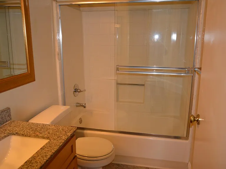 5251 Willowcrest Ave #5 — Photo 28