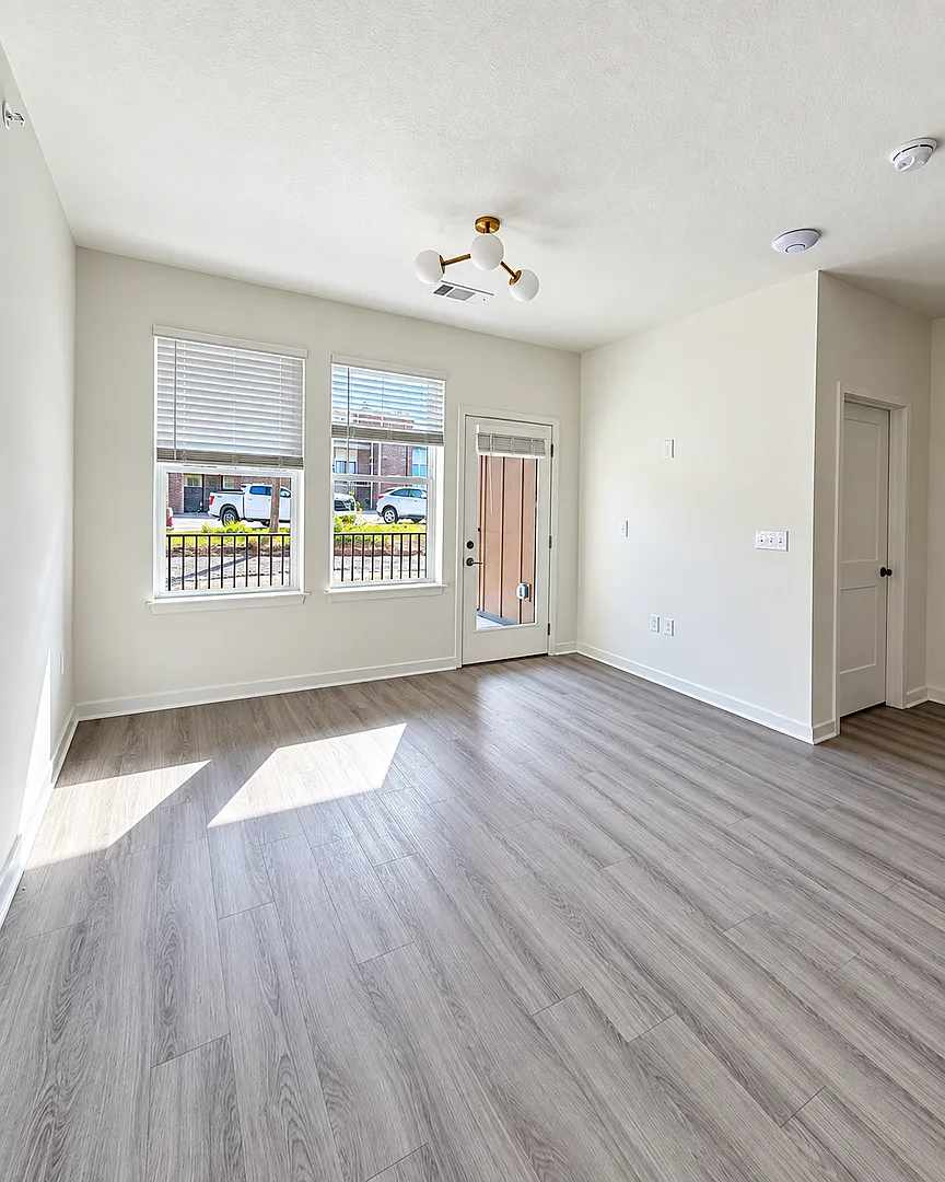 1621West Apartments — Photo 4