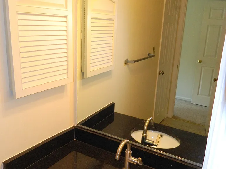 407 Folkstone Cir — Photo 17