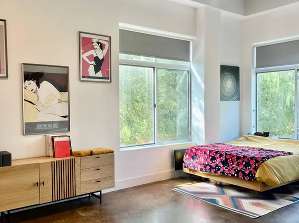 2401 E 6th St APT 5072, Austin, TX 78702