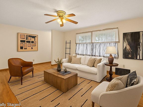 5th image of 85 Daleview Dr