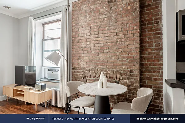 Rented by The Blueground | media 26