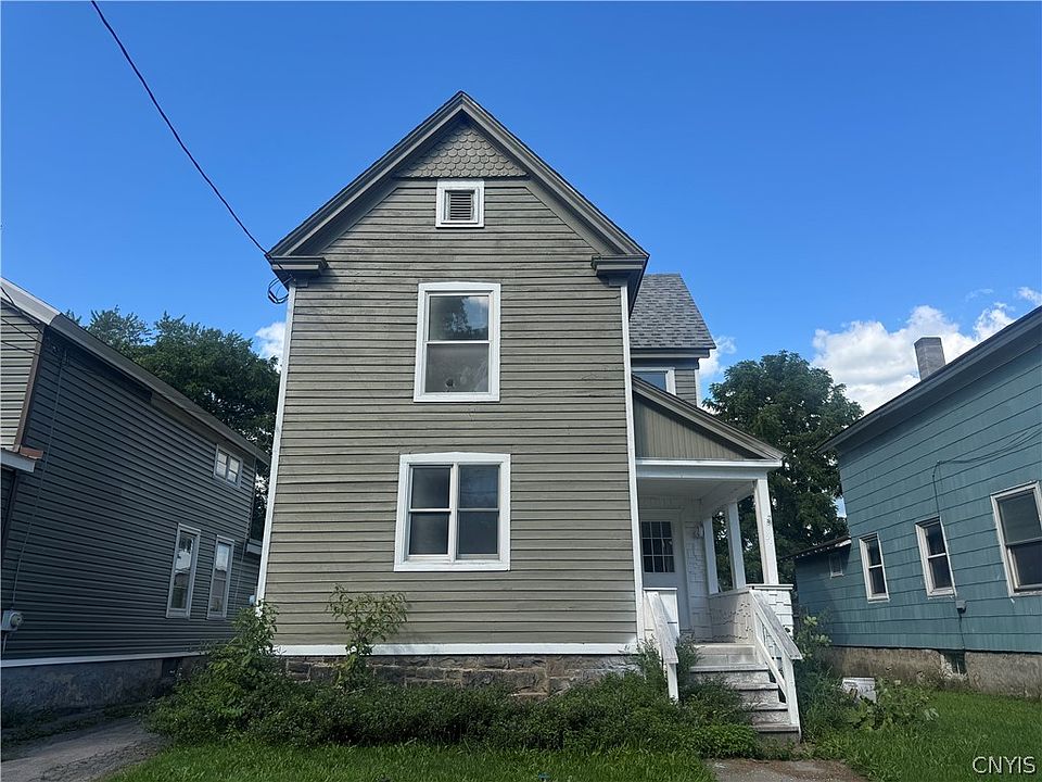 1st image of 84 W North St