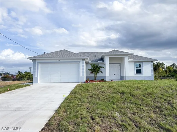 2703 42nd St SW, Lehigh Acres, FL 33976