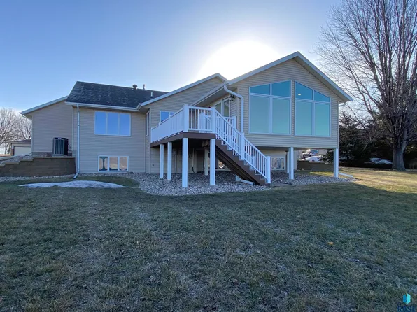 1303 Northview Dr, Luverne, MN 56156