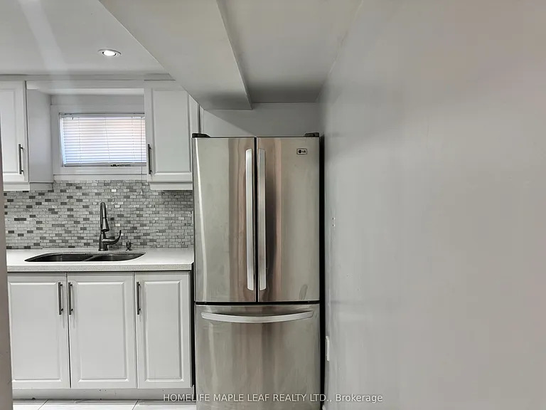 8 Montrose Pl — Photo 8