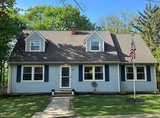 24 High St, Bloomsbury Boro, NJ 08804
