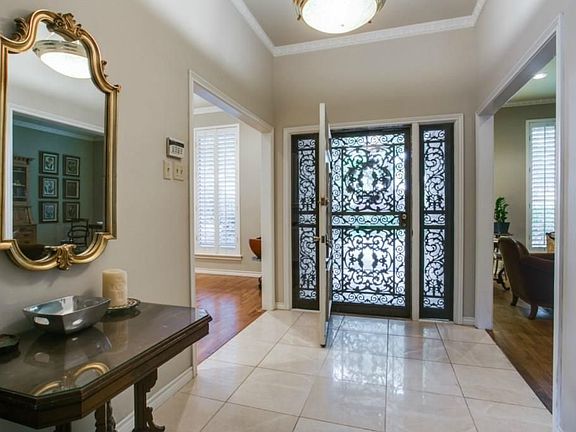 3rd image of 6212 Crestmere Dr