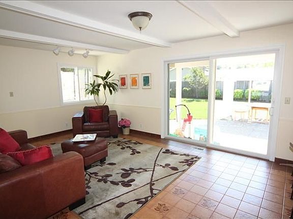 3rd image of 139 Walford Dr