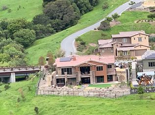 39 Wilder Rd, Orinda, CA 94563