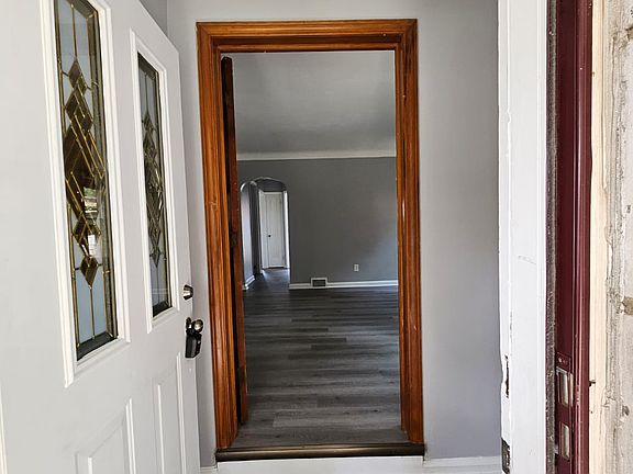 2nd image of 18221 Hanna St
