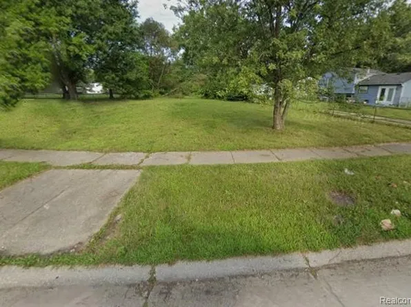 15350 Woodmont St, Romulus, MI 48174