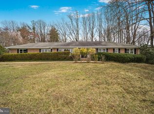 5017 Ravensworth Rd, Annandale, VA 22003