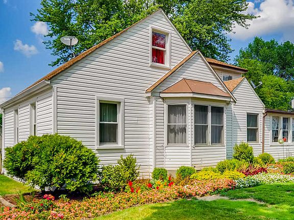 3rd image of 410 Parkview Ct