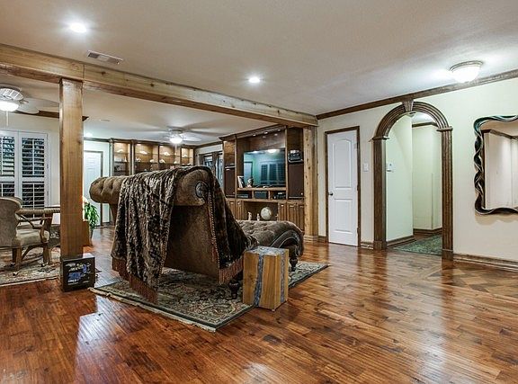 3rd image of 3559 Waldorf Dr