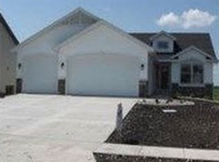 5303 Tabor Dr, Ames, IA 50014