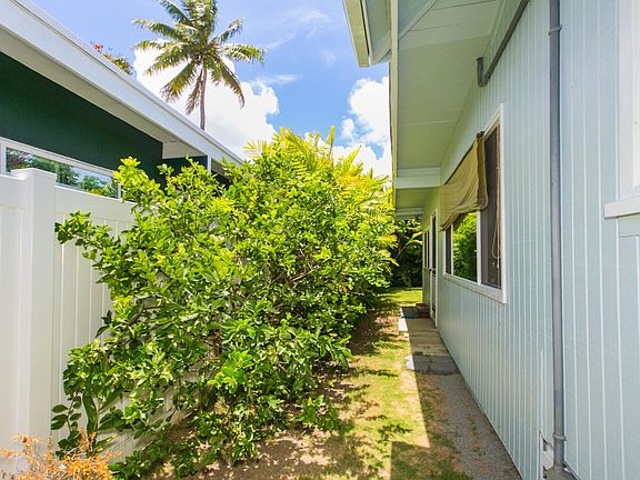 5th image of 828 Oneawa St #1
