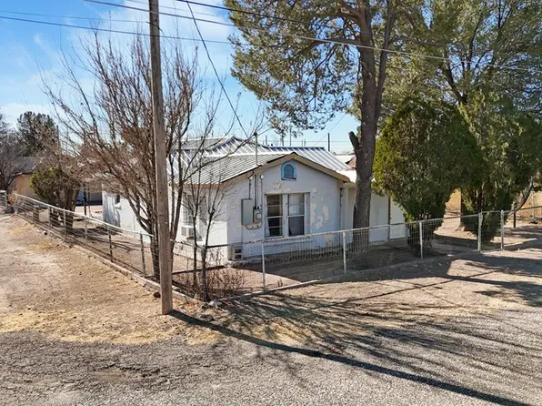 610 E Columbia St, Marfa, TX 79843
