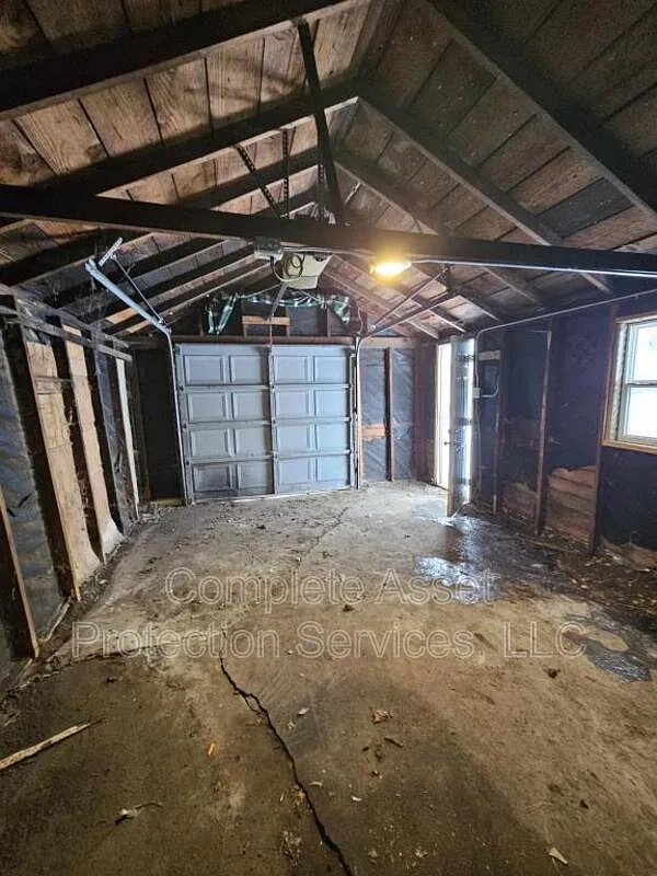 2 bed, 1.0 bath, 633 sqft, $1,575 — Photo 3