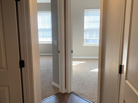 5th image of 2874 W Lakewood Dr