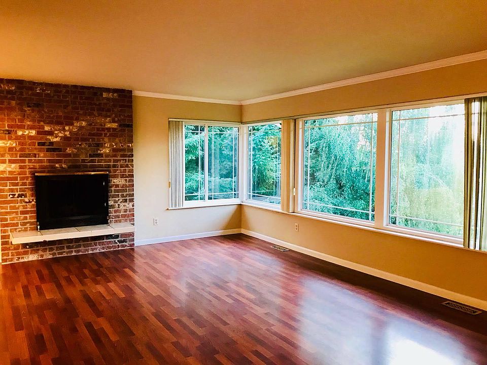 1st image of 8817 NE 161st Pl
