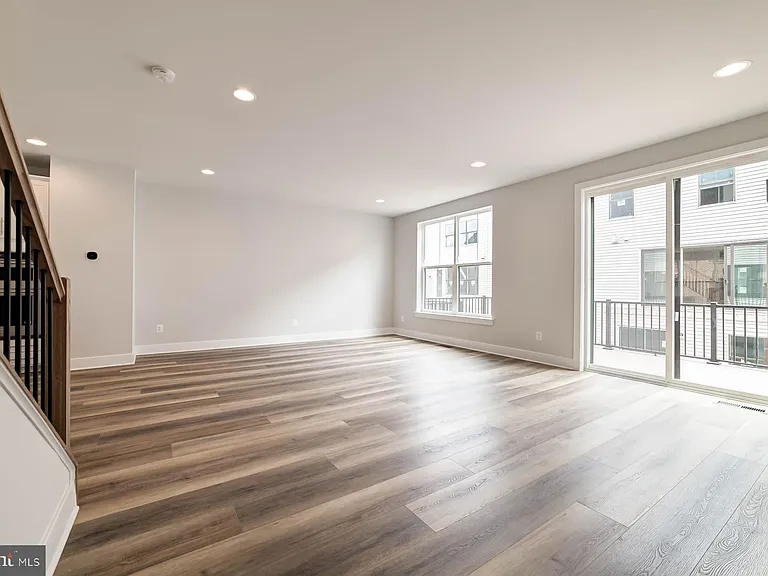 6227 Almerico Pl — Photo 6