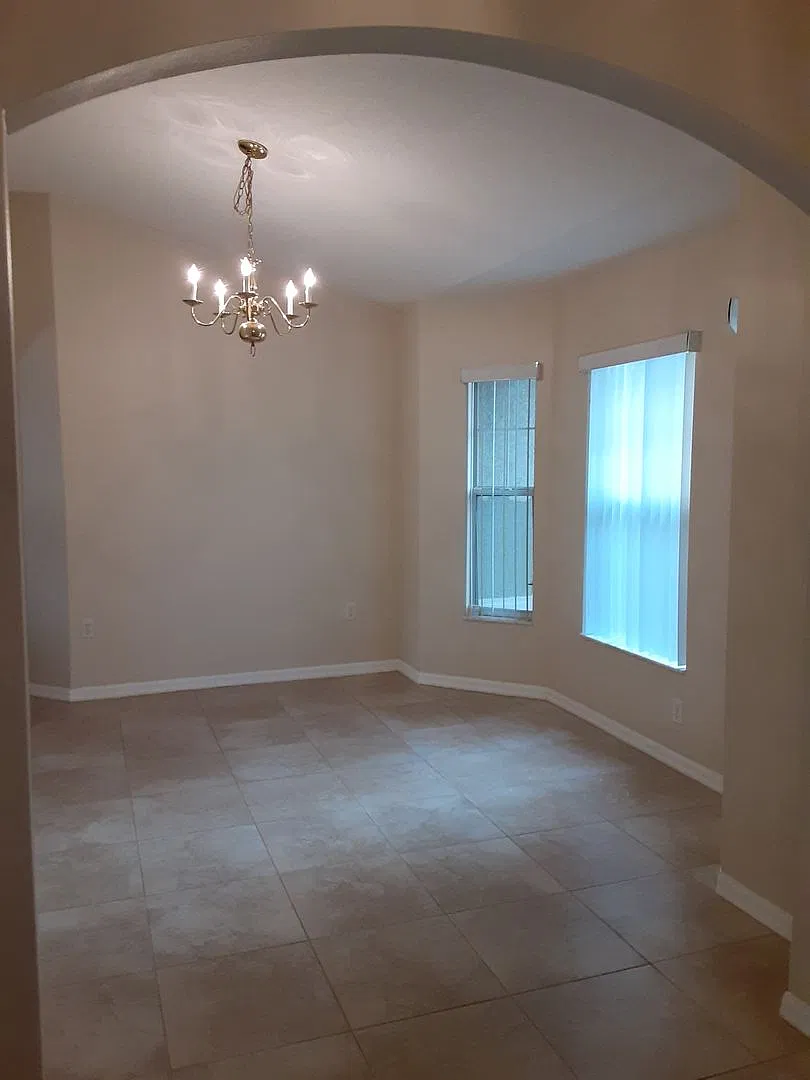 Spacious 3 Bedroom Single Family Home — Photo 4