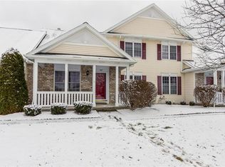137 Deseyn Dr, Canandaigua, NY 14424