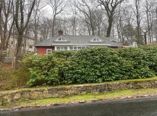 8 Highland Trl, Denville, NJ