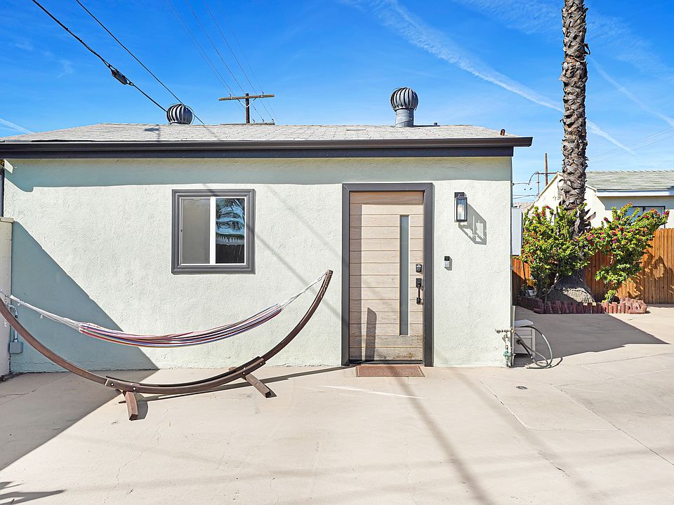 1st image of 14828 Saticoy St #B