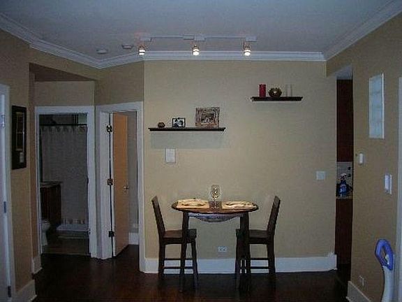 4th image of 3453 N Wolcott Ave #1F