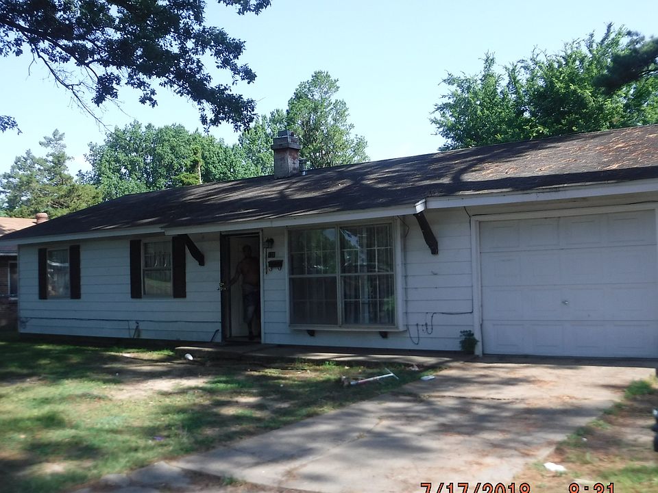 2nd image of 128 W Hardin St