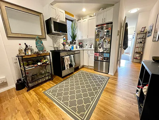 Rented by J PRESTON AND ASSOCIATES INC | media 7