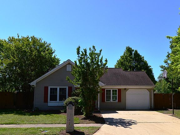 2nd image of 3101 Barberry Ln