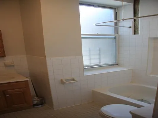 Rented by Lang Realty LLC | media 7