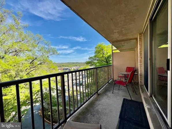 4410 Oglethorpe St APT 712, Hyattsville, MD 20781