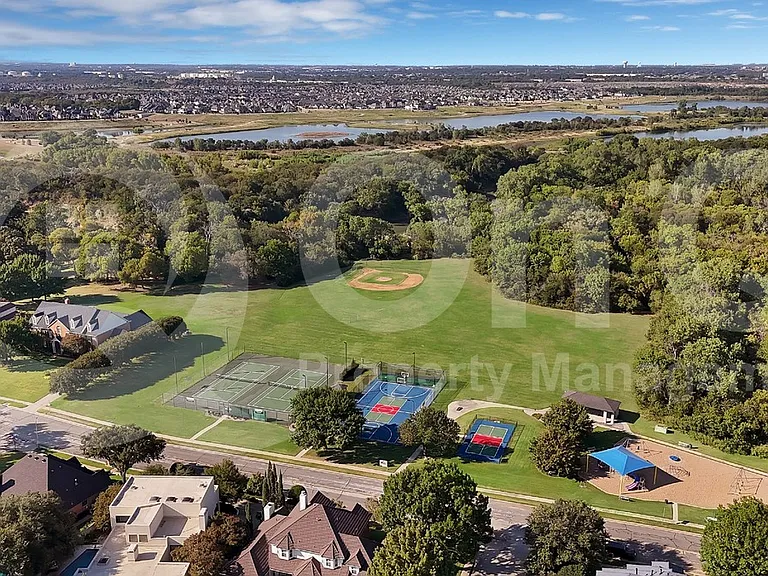 2907 Arbor Oaks Dr — Photo 10