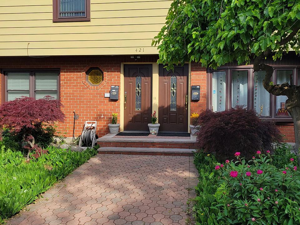 1st image of 421 Clifton Ave #1F