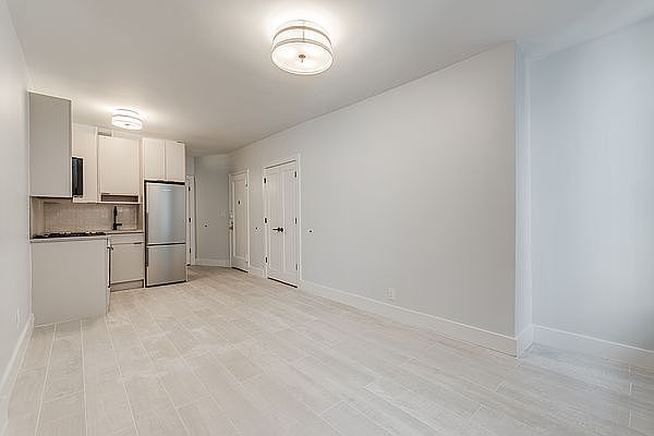 1st image of 1411 York Ave APT 3B