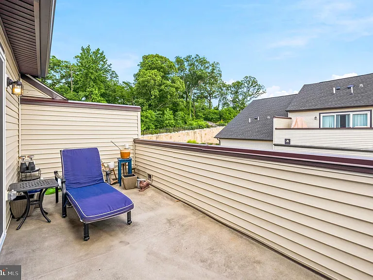 7353 Mountaineer Dr — Photo 35