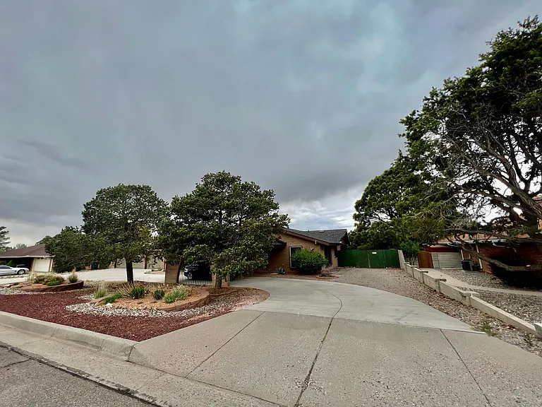 1528 Camino Cerrito SE — Photo 48